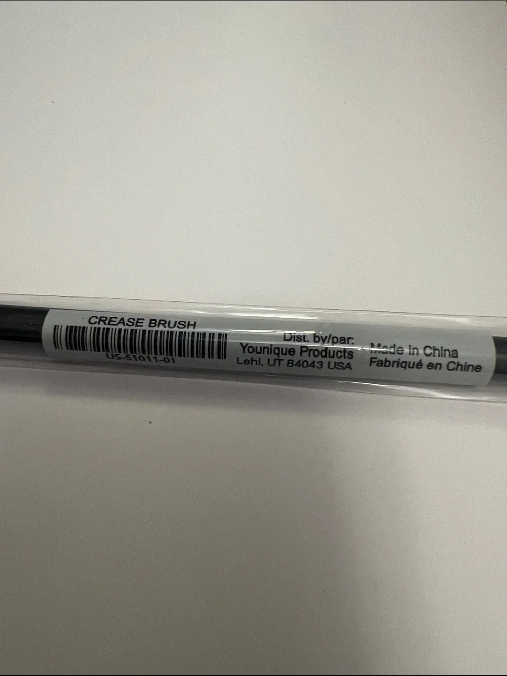 Crease Eyeshadow Brush - Black Handle